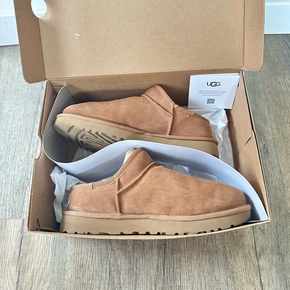Like new Ugg classic slippers Chestnut size 8